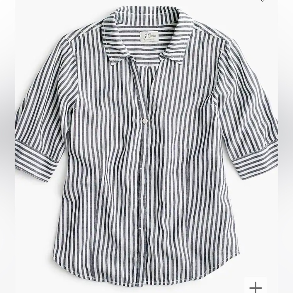 J. Crew short sleeve button up shirt in stripe. Grey and white XS